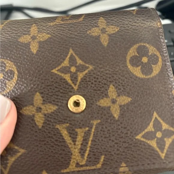 Louis Vuitton Monogram Elise Trifold Wallet in Brown and Gold - Picture 7 of 9